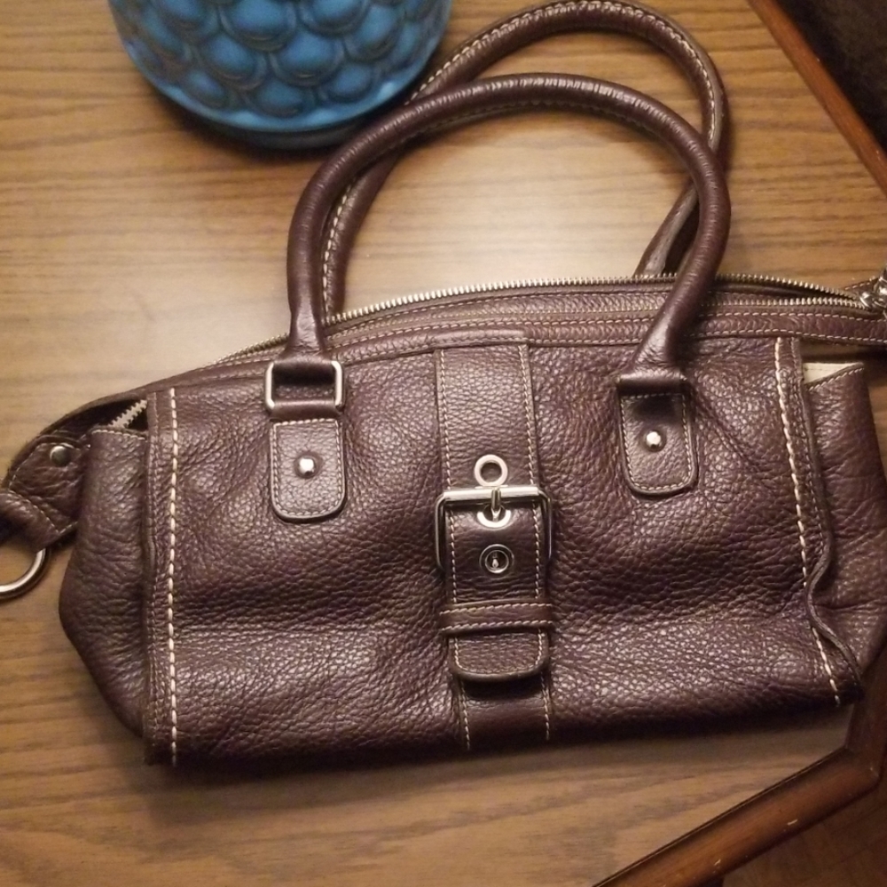 Roots purse